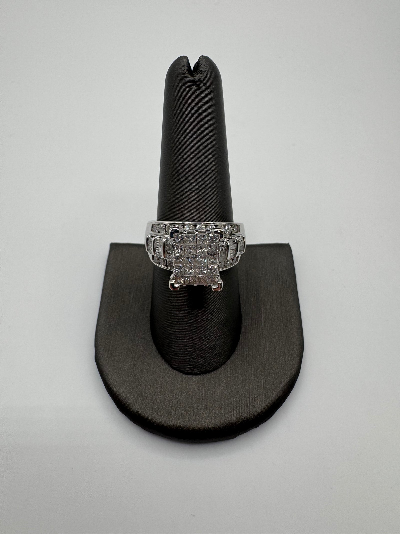DIAMOND RING SIZE 8.5