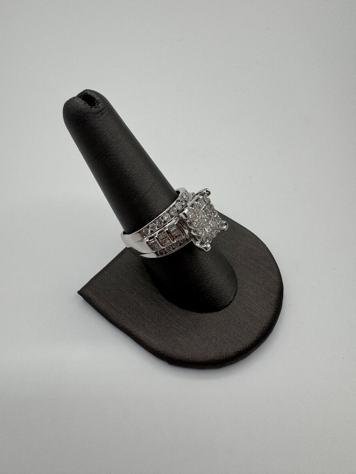 DIAMOND RING SIZE 8.5