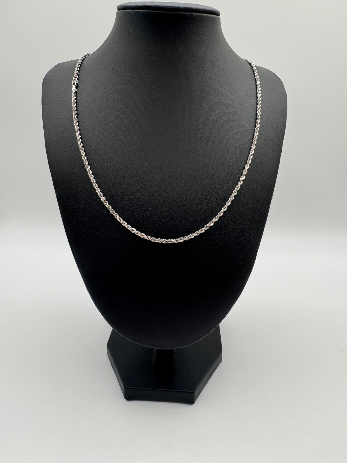 2.5mm Rope Chain 22 inches (DIAMOND CUT)