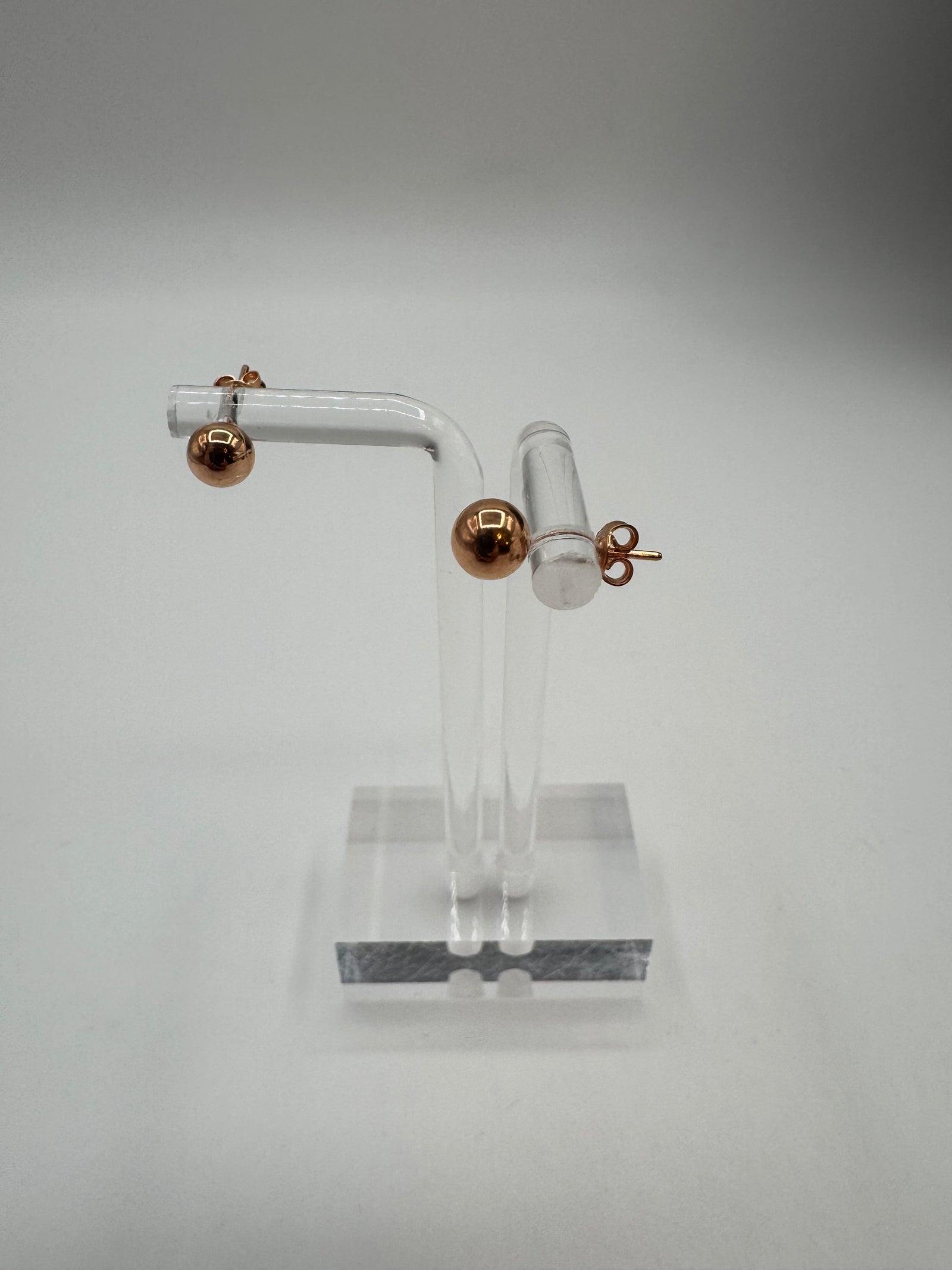 LARGE PLAIN STUDS 8MM ROSE GOLD (NEW)