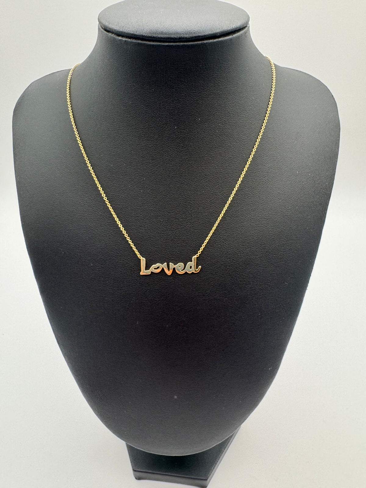 Jacoje Loved (LIPS) with Rolo Chain 18 inches-OVERSTOCK