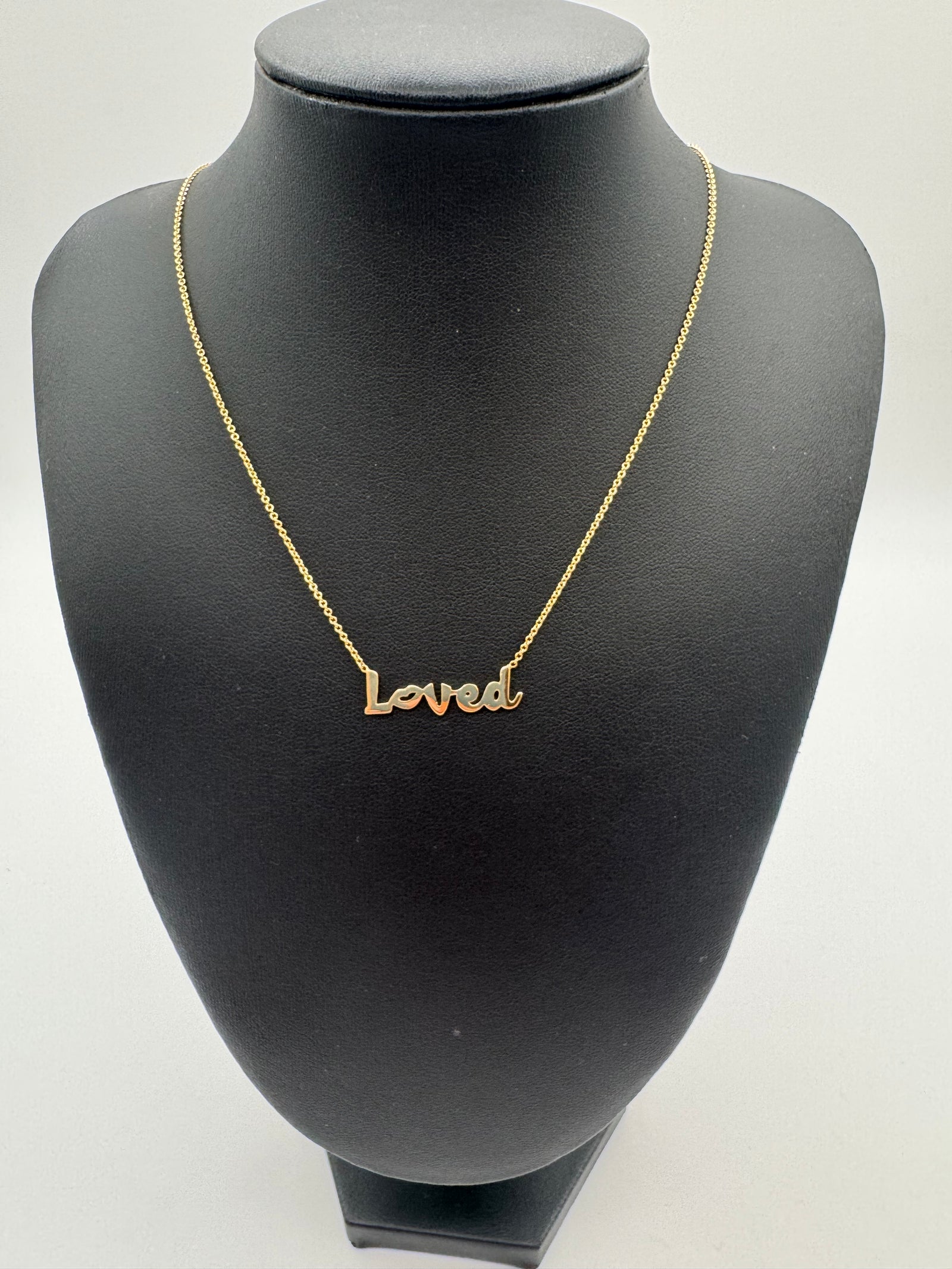 Jacoje Loved (LIPS) with Rolo Chain 18 inches-OVERSTOCK