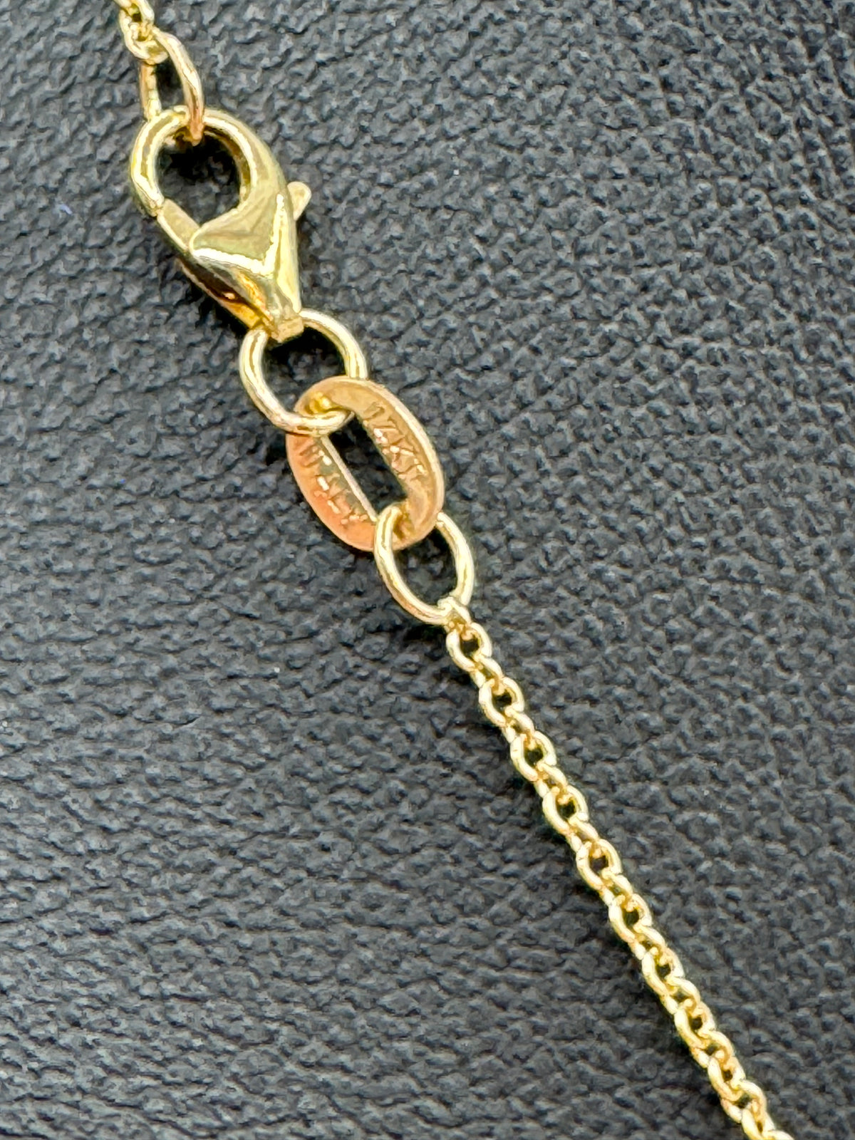 Jacoje Loved (LIPS) with Rolo Chain 18 inches-OVERSTOCK
