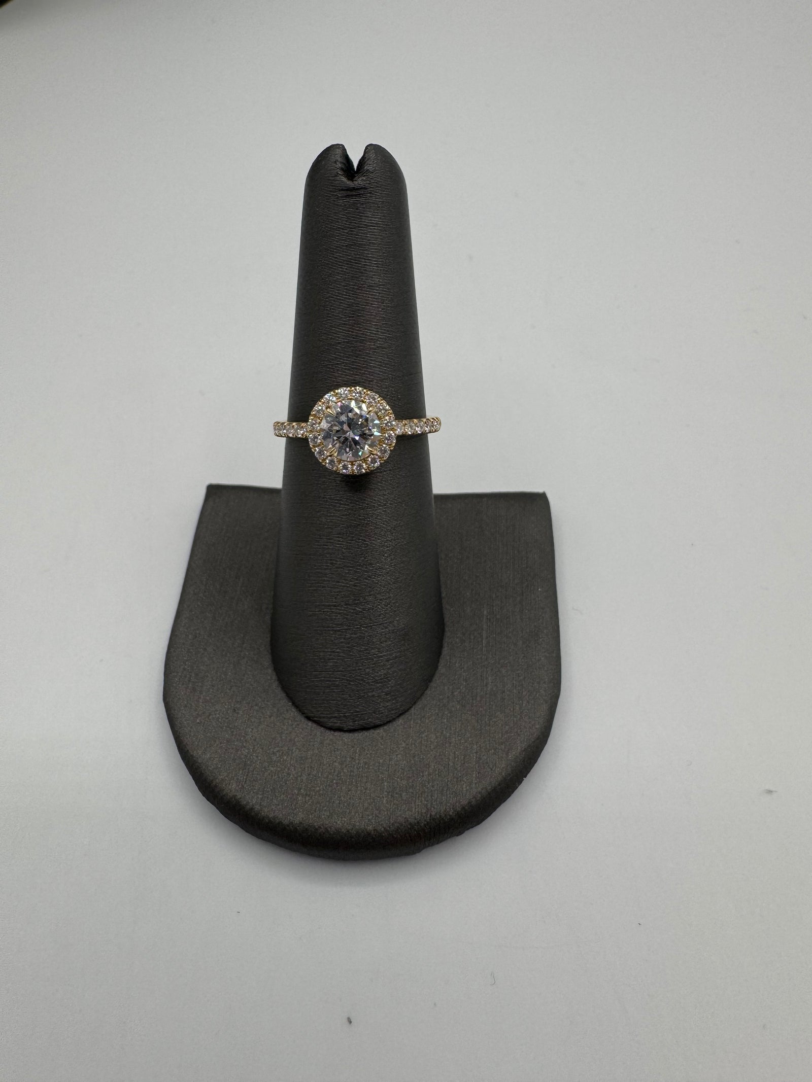 DIAMOND HALO RING (LAB DIAMOND) BRAND NEW JACOJE SAMPLE